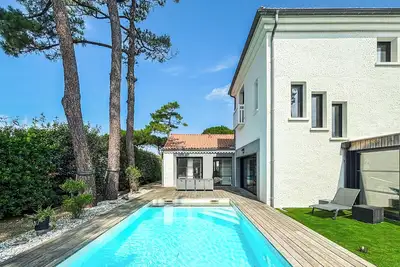 Image de Luxueuse Villa Chiberta • Piscine • 5 Suites • Golf & Plage