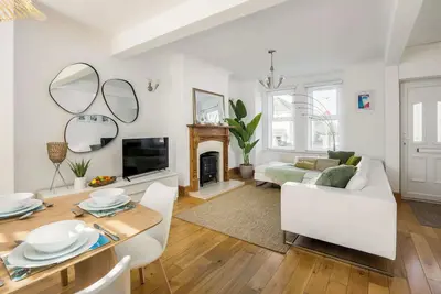 Image de Casa Esperanza - Stylish home with sunny rear garden