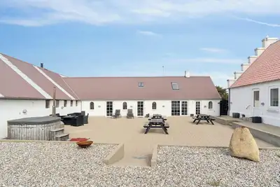 Image de 18-person holiday home with views of the Fjord and lots of facilities.