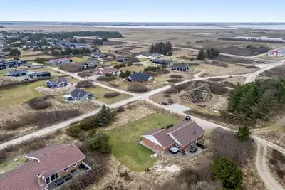 Image de Large, well-maintained holiday home near Søndervig, with activity room, .