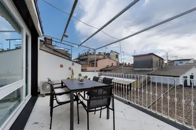 Image de Appartement « Chiavari Élégant » avec terrasse privée, balcon et climatisation