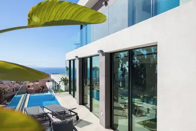 Image de Lux 250 m New F Villa with heated pool, ocean view