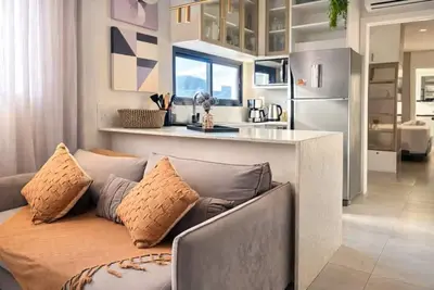 Image de Ocean View & Comfort Modern Flat with King Suite