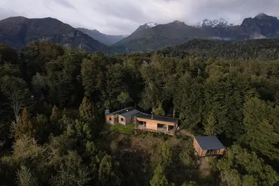 Image de Design house in the forest. Laguna del Trebol Reserve Zone