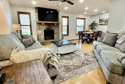 Image de Private river access, at the gateway to the smokies in the heart of Townsend!