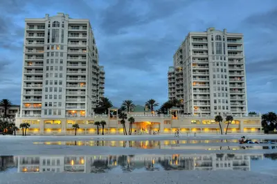 Image de Clearwater Beach gulf-front 3 Br luxury condo @ Mandalay Beach Club Papaya 901