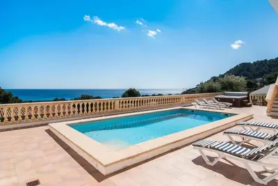 Image de Villa « Leonie » avec vue sur la mer, Wi-Fi et climatisation