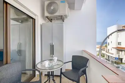 Image de Appartement 'Jc Mar I - à 2 min de la plage' avec vue mer, Wi-Fi et climatisation