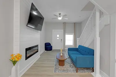 Image de Cozy Indy Retreat. Walk to Lucas Oil & Downtown.