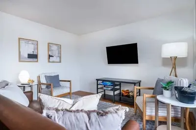 Image de Stylish 2br Apartment Near Downtown Kalispell with Deck, Ac, and Smart Tv – Minutes to Glacier National Park