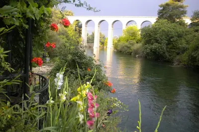 Image de Grande maison Provençale construite par les compagnons de France au Xix siécle