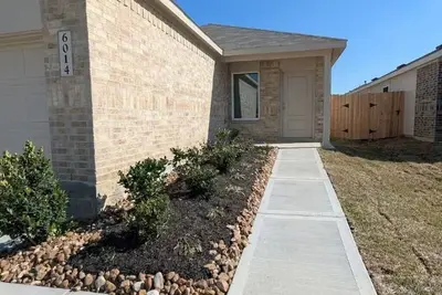 Image de Brand New Built Modern Oasis-8 Minutes from Iah Airport and restaurants/stores.