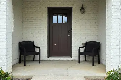 Image de Spacious 4-bedroom townhome in charming Birmingham with Ac