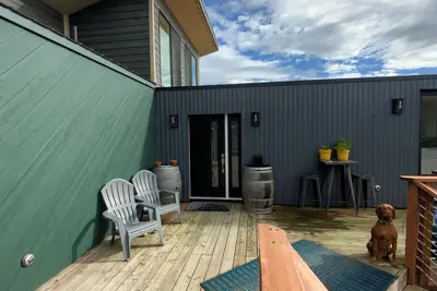 Image de Mollusk Alaska Retreat, Private Coastal Escape in Homer, Ak