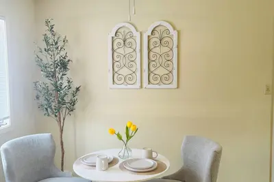 Image de Cute 2-bedroom apartment in quaint Boardman area