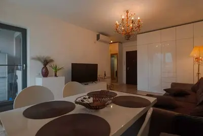 Image de Luxury Apartment with private Garden Terrace near National Arena and Mega Mall