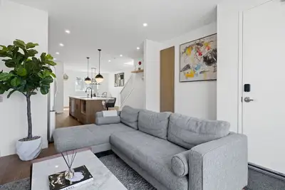 Image de Gorgeous 6br Luxury Home | Downtown Views