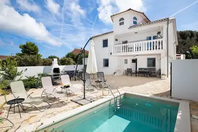 Image de Croatia/Istria🇭🇷🌊🏖️☀️ villa-liznjan a villa 2 apartments