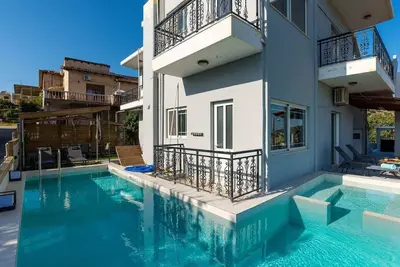 Image de Seaview Heaven Superior Apartment, Private pool