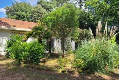 Image de Maison sous les pins à 10 min à pied de la plage