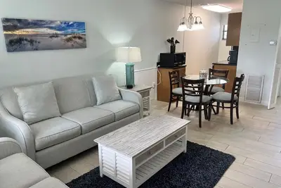 Image de Siesta Sands 202 | Wake Up Steps from the Gulf