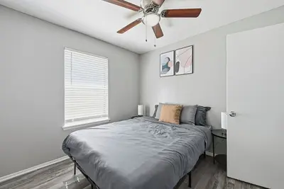 Image de Charming 2-bedroom 1-bath with modern style appeal