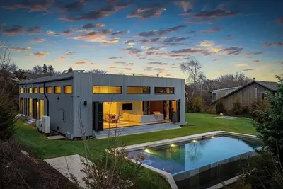 Image de Breathtaking Retreat with Infinity Pool Moments from Montauk Town