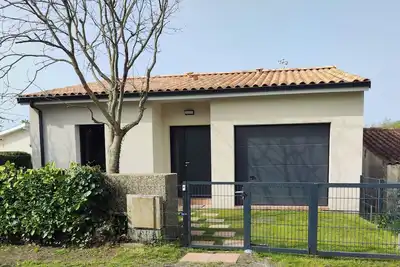 Image de Entire house with terrace, 7 km from the ocean, 3 km from the Gironde