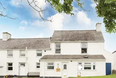 Image de Bodlasan Groes House, pet friendly, with a garden in Llanfachraeth