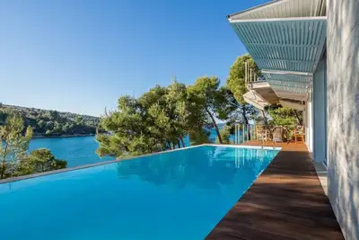 Image de Luxury Villa Azure Bay by the sea with heated pool and Bbq, perfect for families and pets