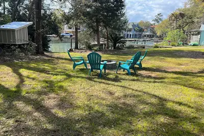 Image de Adelaide\nCozy Creekside Cottage