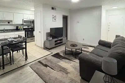 Image de Ut Austin Getaway / 1br Sleeps 6 / Downtown