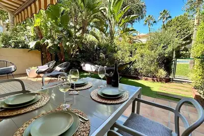 Image de Cbl 12 Jardin Subtropical garden with large pool two minutes walk from beach