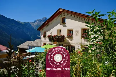 Image de Chasa Macun – Spacious vacation home with professional kitchen in the mountain village of Tschlin