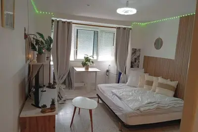 Image de Magnifique Studio Au Petit Nid Douillet Face Mer est Port