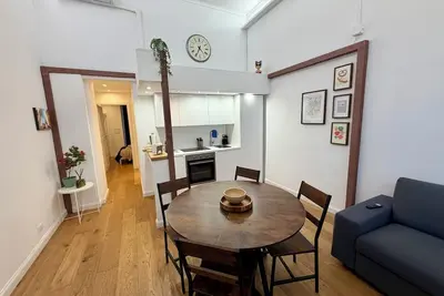 Image de Cozy 4-bed apartment near Metro 25 minutes from downtown