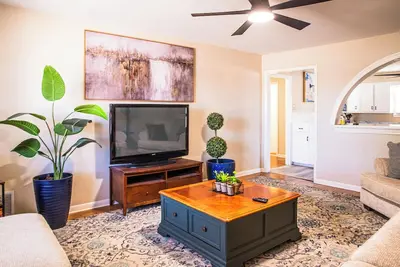 Image de 3-bedroom house in superb Abilene with cool Ac for relaxing stays