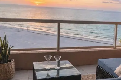 Image de Beachfront w/ Views in All Rooms and Private Wraparound Balconies!