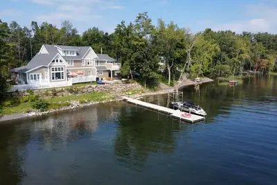 Image de Burlington Lakefront Luxury 6 bed/3. 5 bath