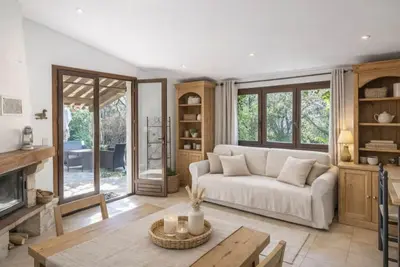 Image de **Mazet bucolique au cœur de la nature – Biot (Côte d'Azur)**