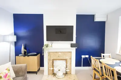 Image de Comfortable 3-Bed House | Ideal for Contractors