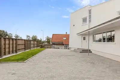 Image de Vaulen Beach Apartment, Private Entrance and Parking