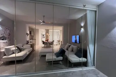 Image de Retraite de luxe avec vue sur la mer et le village