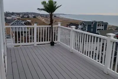 Image de Direct Ocean Views 36 Ft Deck Spacious 4-bedroom condo in superb Hull with Ac