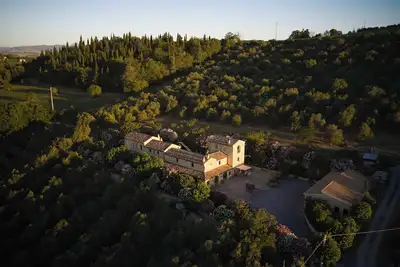 Image de 4bedroom 4bathroom farmhouse surrounded by olive trees. Panoramic Swimming Pool.