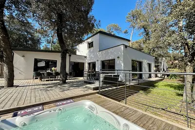 Image de Villa des Dunes : Spa, à 600m de la Plage, Accès Pmr, 8 pers