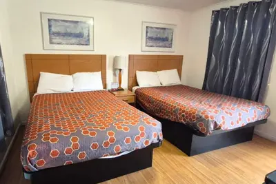 Image de Charming Room Near Airport & Cadillac’s Top Local Attractions  - 3. 7 miles