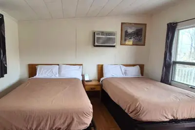 Image de 3 Convenient Rooms Perfect for Exploring Cadillac’s Best Spots, Free Parking