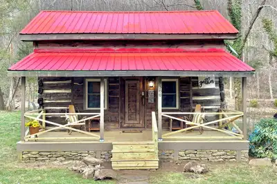 Image de Rustic Riverfront Cabin on the Pigeon River - Mountain Views & Peaceful Retreat