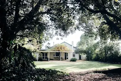 Image de Restored Heritage Home Yarrawonga · Walk to Lake